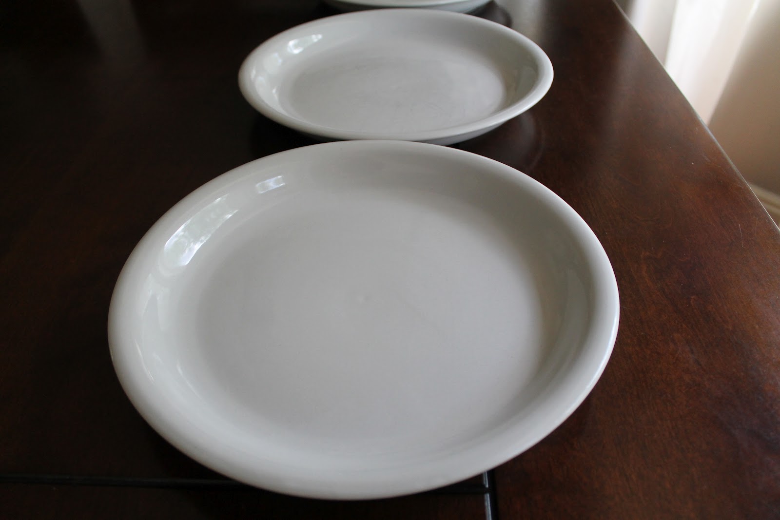 Say Goodbye to Those Gray Scratches on Your White Dishware Chris Loves Julia