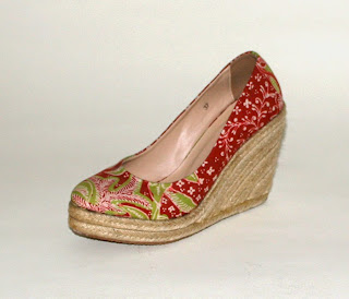 Sepatu wedges Prajna