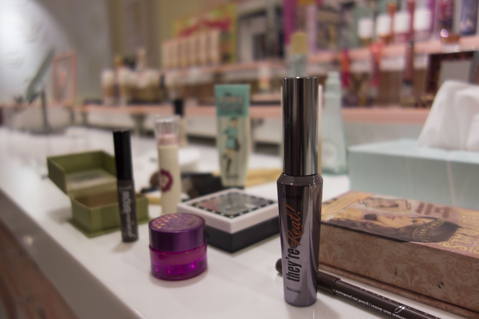 Carnaby Benefit Boutique Review / Makeup Lesson and Hair Blow Out