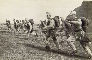 Risultati immagini per NEL 1918 L'ESERCITO ITALIANO ENYTRAVA IN TRIESTE IMMAGINI