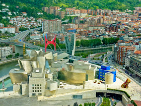 Museo Guggenheim Bilbao desde el aire