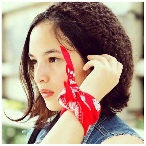 Wallpaper Chelsea Islan Cantik