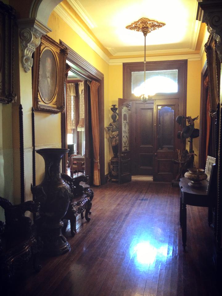 The Long Dirt Road Ravenswood Manison in Bunceton, MO