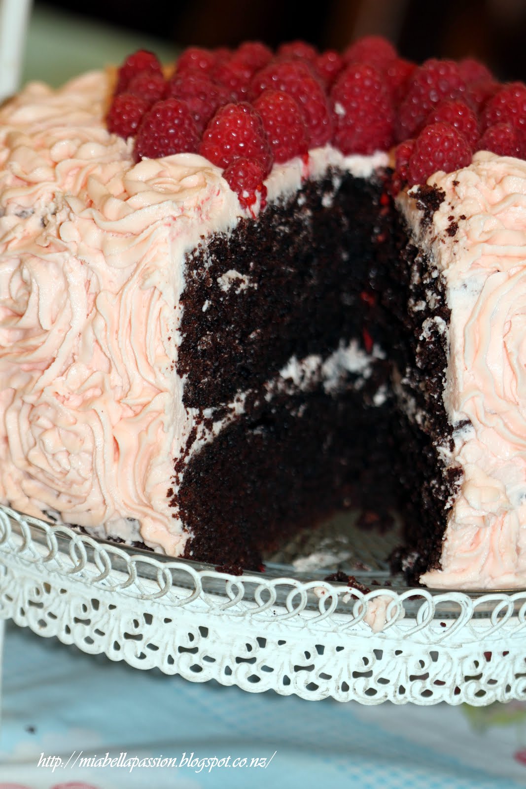 Mia Bella Passions: DIY Tin Can Christmas Wreath&hellip;