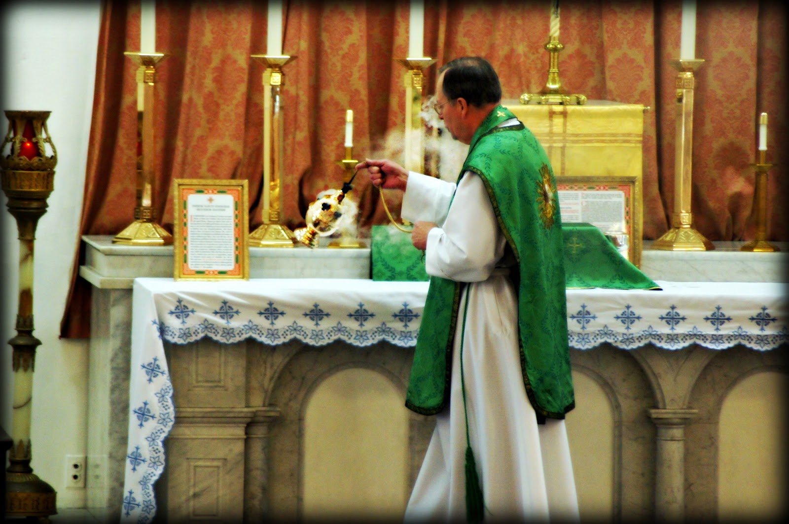 Latin High Mass...As It Unfolds Totus Tuus Family & Catholic Homeschool