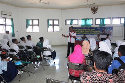 KEBIJAKAN P4GN DI LINGKUNGAN PENDIDIKAN SUMABAWA BARAT