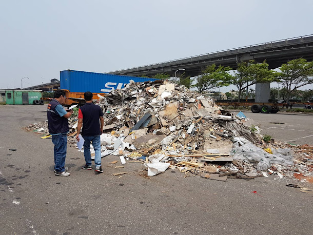 台中海線及烏日、南屯一帶偏僻空地,自去年10月起密集發生營建事業廢棄物違法傾倒事件。 台中海線及烏日、南屯一帶偏僻空地,自去年10月起密集發生營建事業廢棄物違法傾倒事件。