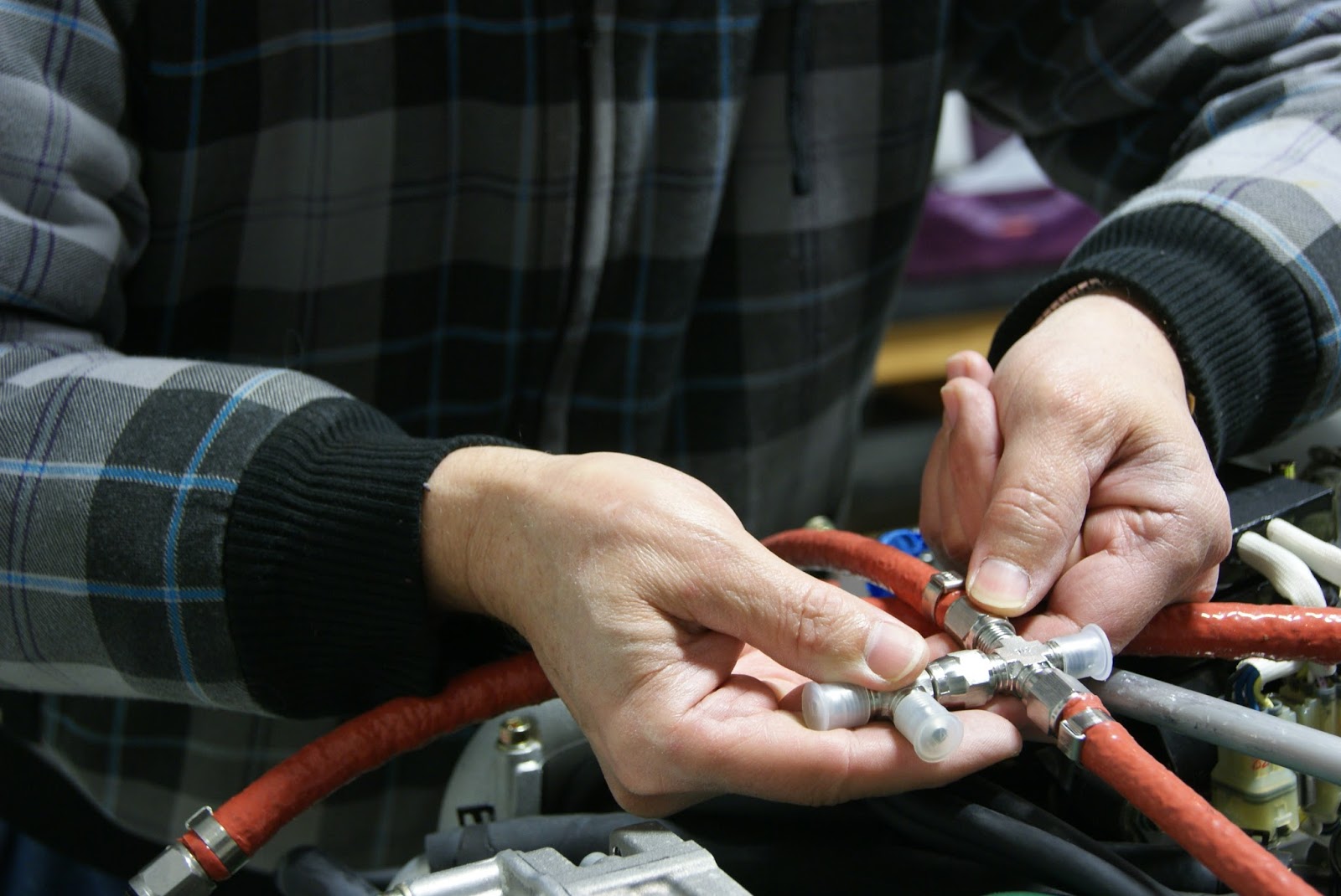 DOG Aviation John's RV12 Blog Instillation Of Aircraft Specialty Teflon Fuel Lines Begins