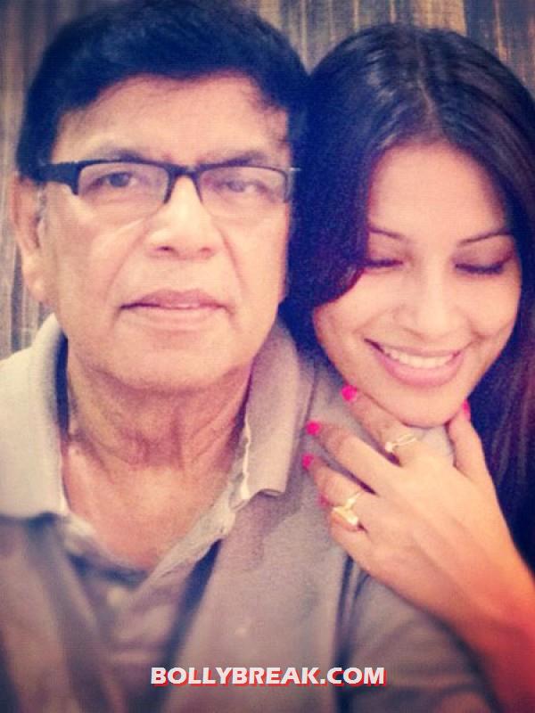 bipasha basu with dad - (3) - Bollywood Starlets with Their moms and dads