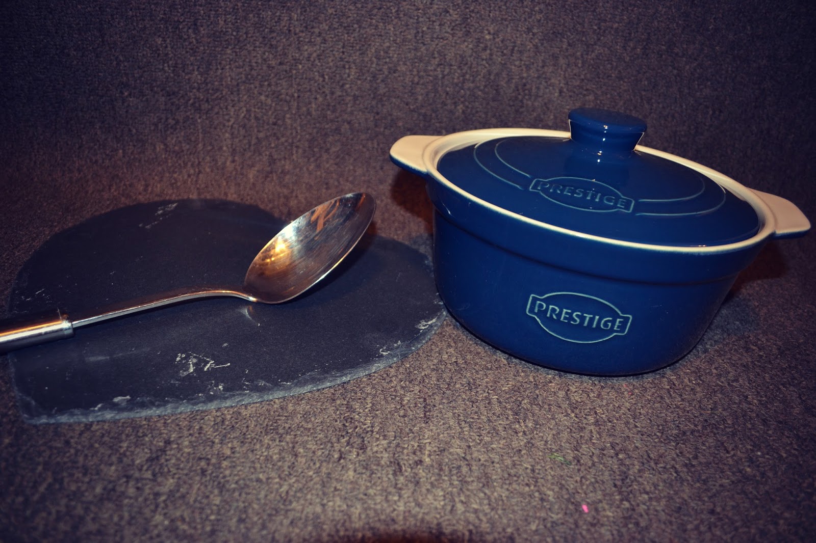 Precious Little Worlds Prestige Vintage Round Casserole Dish