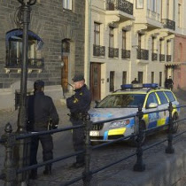 Homem morre baleado na residência oficial do chefe de Governo da Suécia 