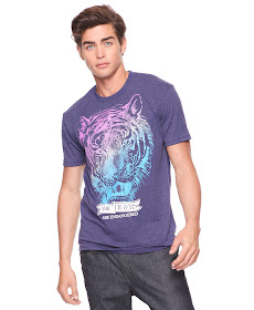 80s-Fashion-Neon-Pink-Blue-Tiger-Print-Tee