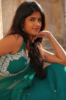 indian actress nude naked pictures videos: deeksha seth in skirt