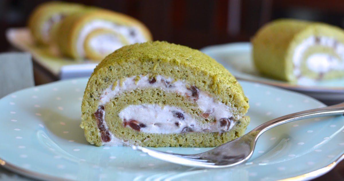 Playing with Flour Matchaalmond roll cake with red bean cream filling