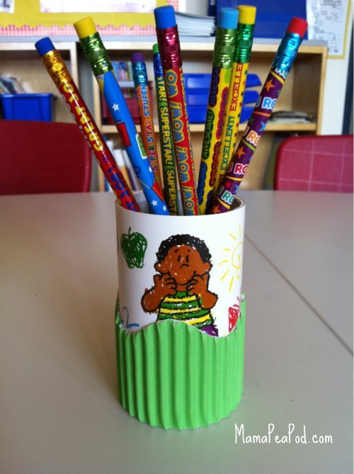 Mama Pea Pod {Back 2 School Craft in a Minute Pencil Pot}