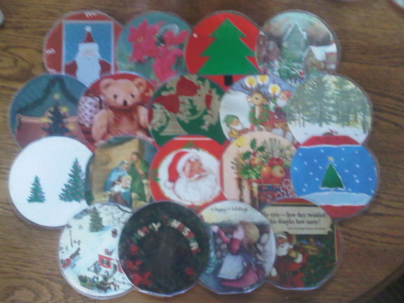 laura the adorer DIY Christmas Card Placemats