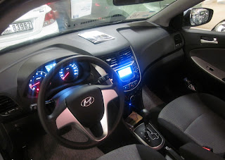 2012 Hyundai Accent interior