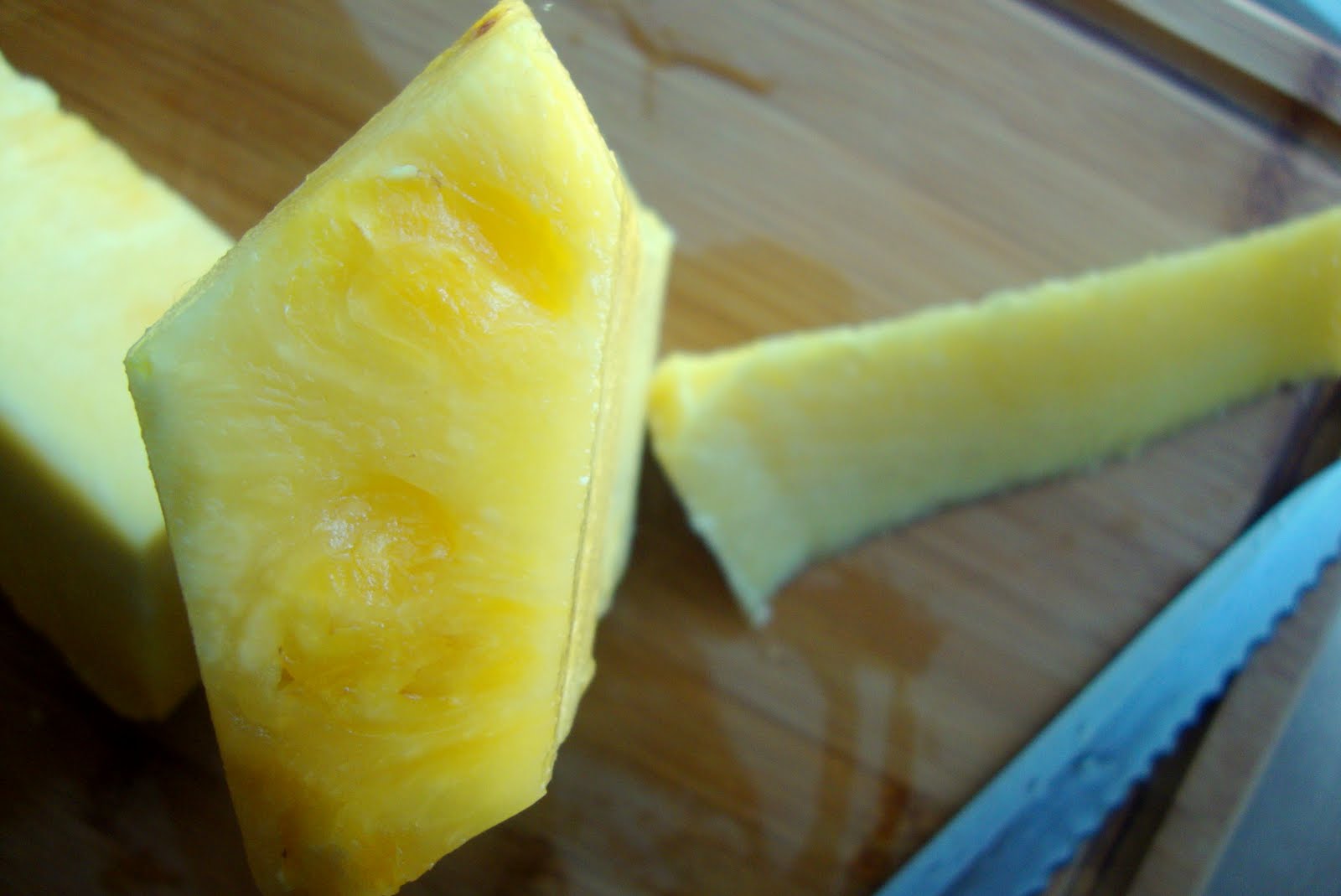 How to Choose and Dice a Pineapple Bake Your Day