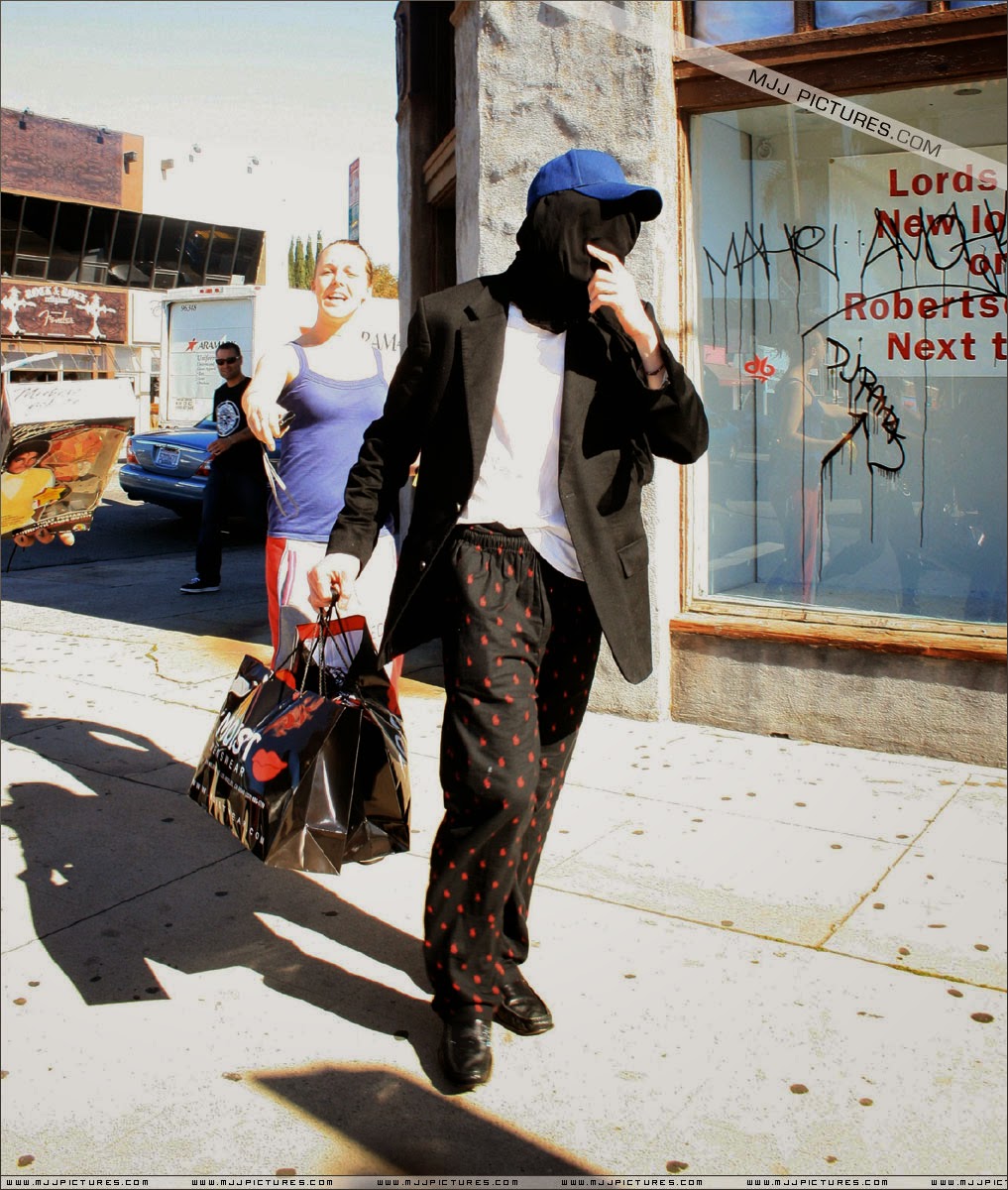 michael-jackson-shopping-in-los-angeles%28351%29-m-5.jpg