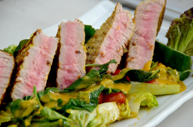 Seared Tuna Salad with Mango Vinaigrette Recipe