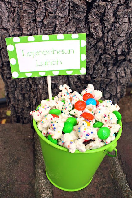 Leprechaun Lunch- recipe and printable for a cute St. Patricks Day dessert