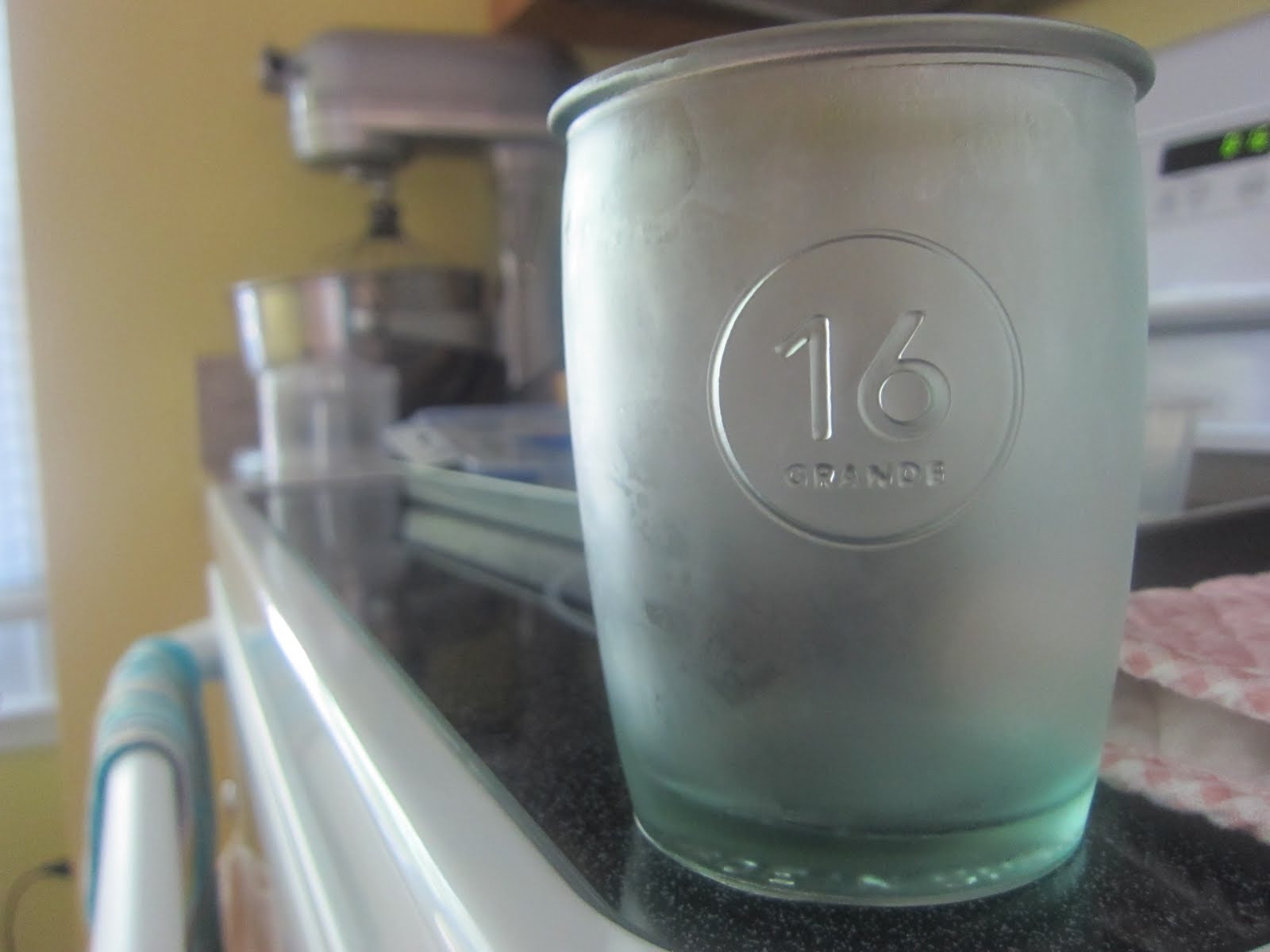 Squirrels-n-Sweets: Healthy Strawberry-Banana Smoothie!