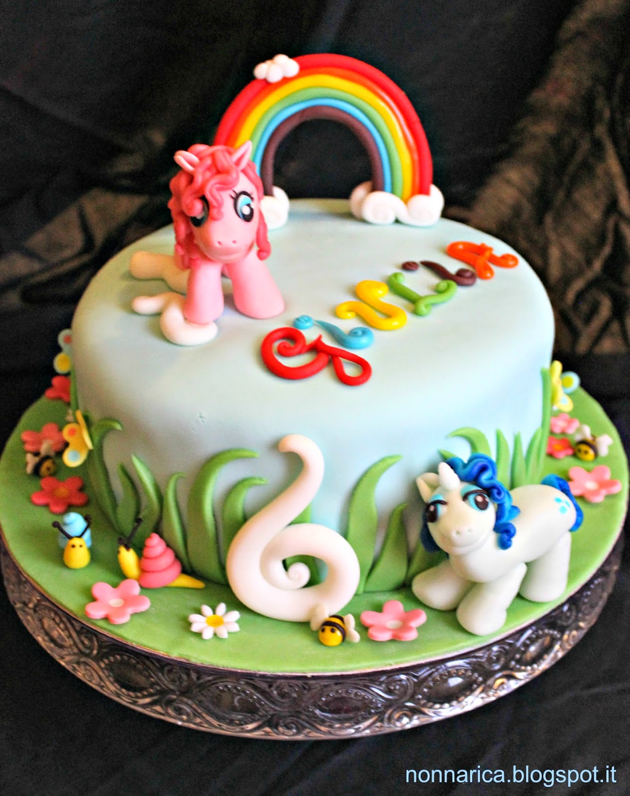 Nonna Rica Torta "My Little Pony" in pasta di zucchero