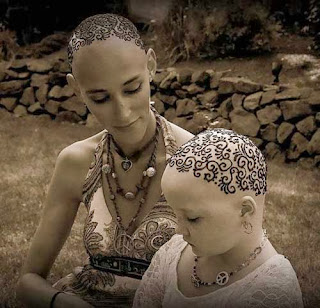 نقره لتكبير أو تصغير الصورة ونقرتين لعرض الصورة في صفحة مستقلة بحجمها الطبيعي