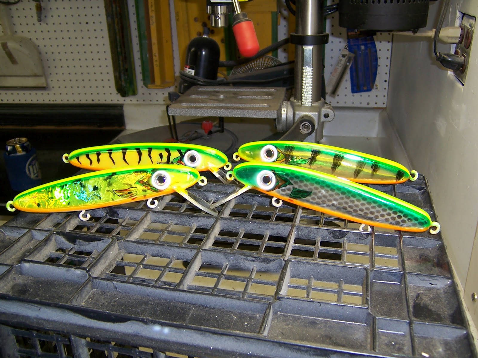 Ricks Musky Bait Building The first finished Muskie baits for 2012