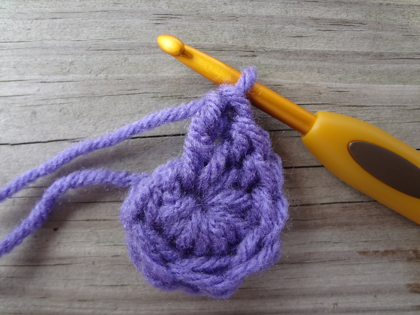 Fiber Flux: How to Crochet in the Round