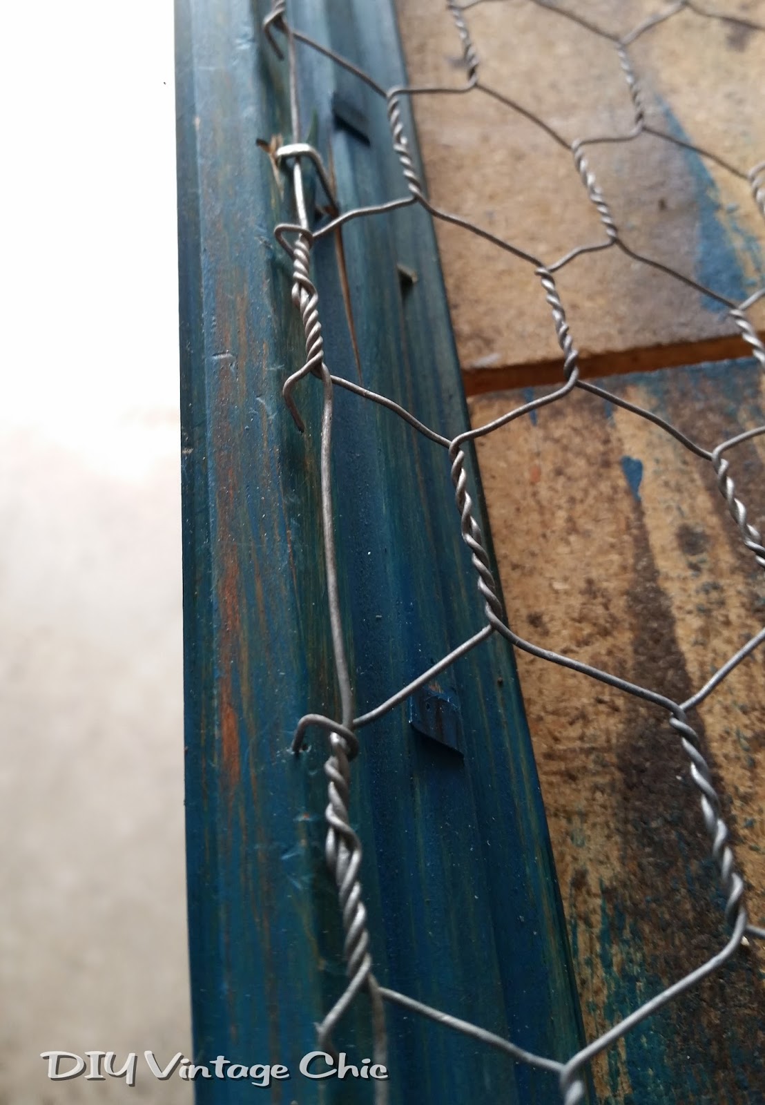 DIY Vintage Chic DIY Chicken Wire Frame