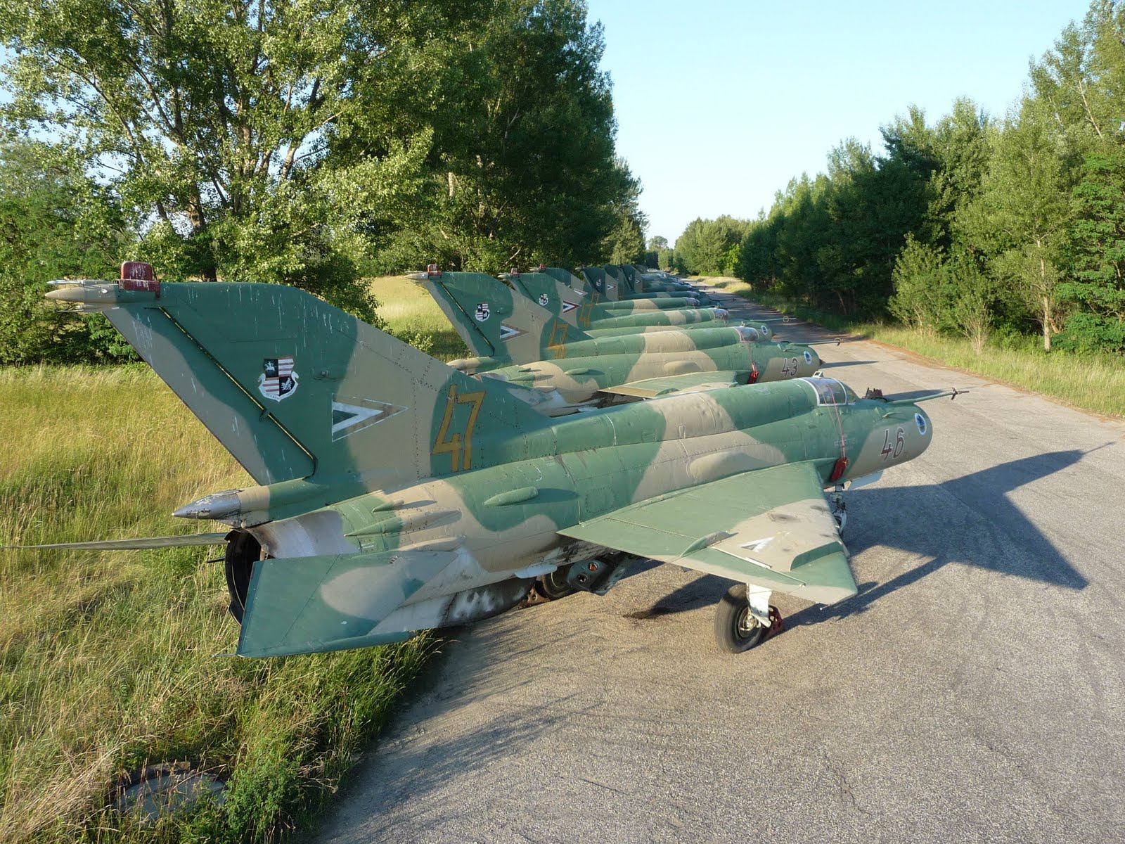 2-23496030+MiG-21bis+monox.jpg