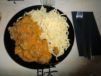 Gulash Húngaro Con Spätzle