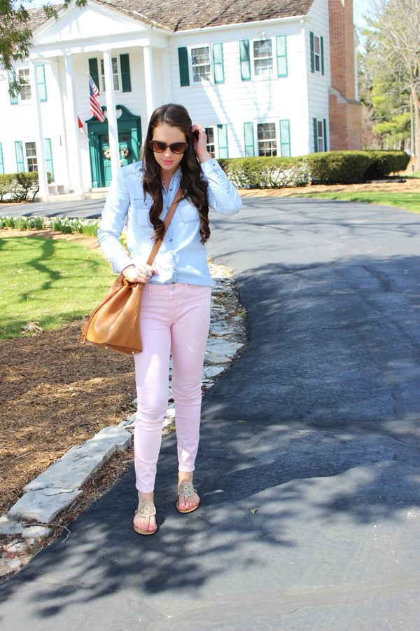 pink pants what color shirt