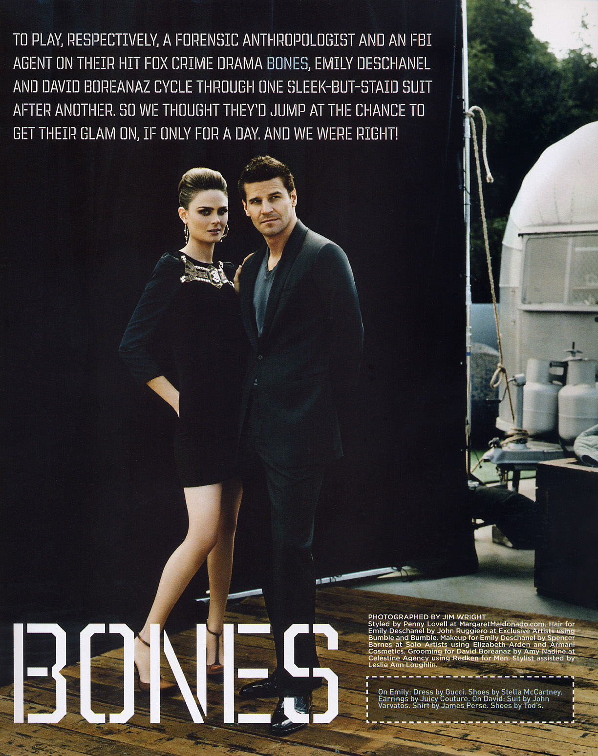 http://3.bp.blogspot.com/-CizRjlK2xkE/T1eSdb3AThI/AAAAAAAADgE/KAa_2XG8aqY/s1600/2007+Winter+Hollywood+Luxury+Ph+Jim+Wright+02+Emily+Deschanel+David+Boreanaz.jpg