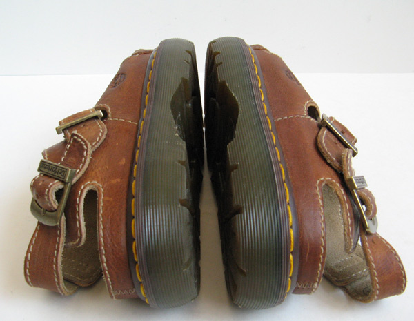 doc marten sandals youth