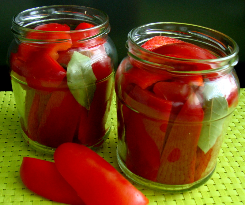 Zielono mi... Marynowana czerwona papryka z chili i miodem.