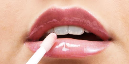 Tips Merawat Bibir Pecah-pecah Tips Merawat Bibir Pecah-pecah
