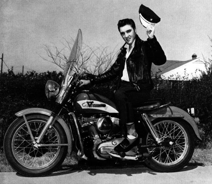 Amazing Historical Photo of Elvis Presley  on 5/10/1956 