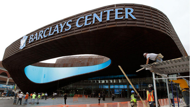 La construction du stade des Brooklyn Nets en time-lapse