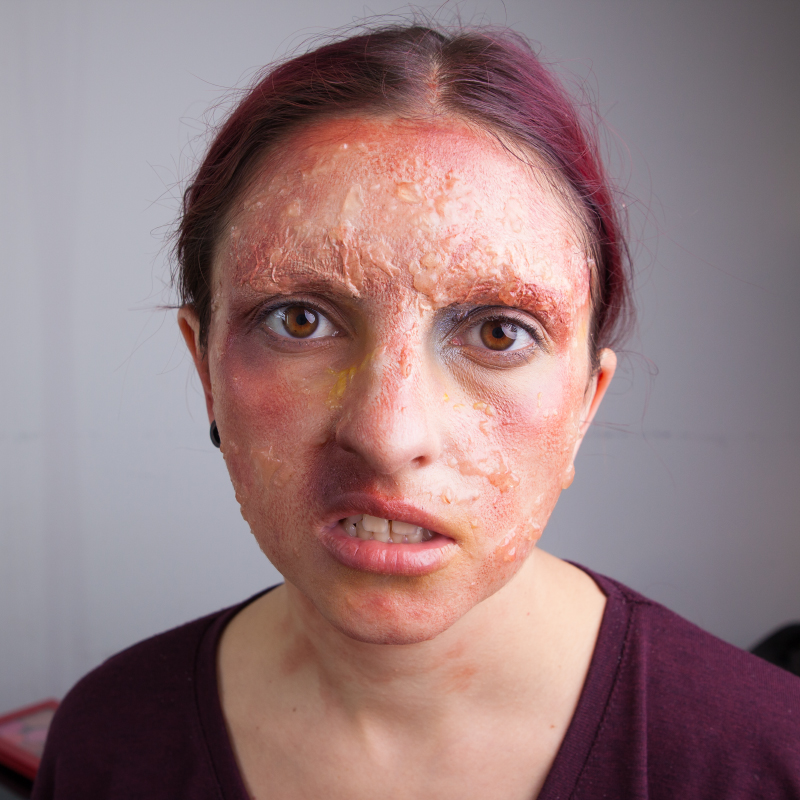 The Redhead Wird Zur Haargartnerin