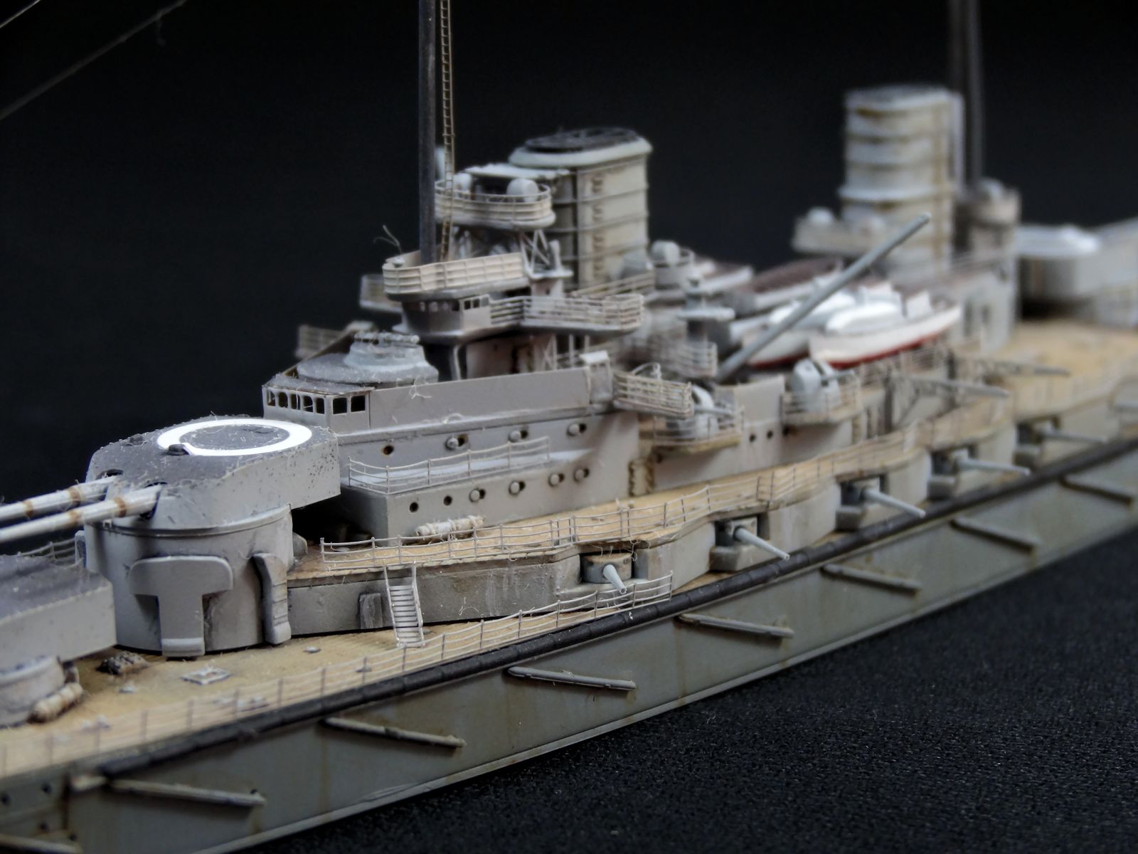 The Modelling News Flyhawk’s SMS deluxe kit of the 1/700th scale