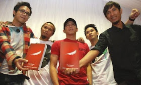 buku kisah lainnya ariel noah band buku kisah lainnya ariel noah band