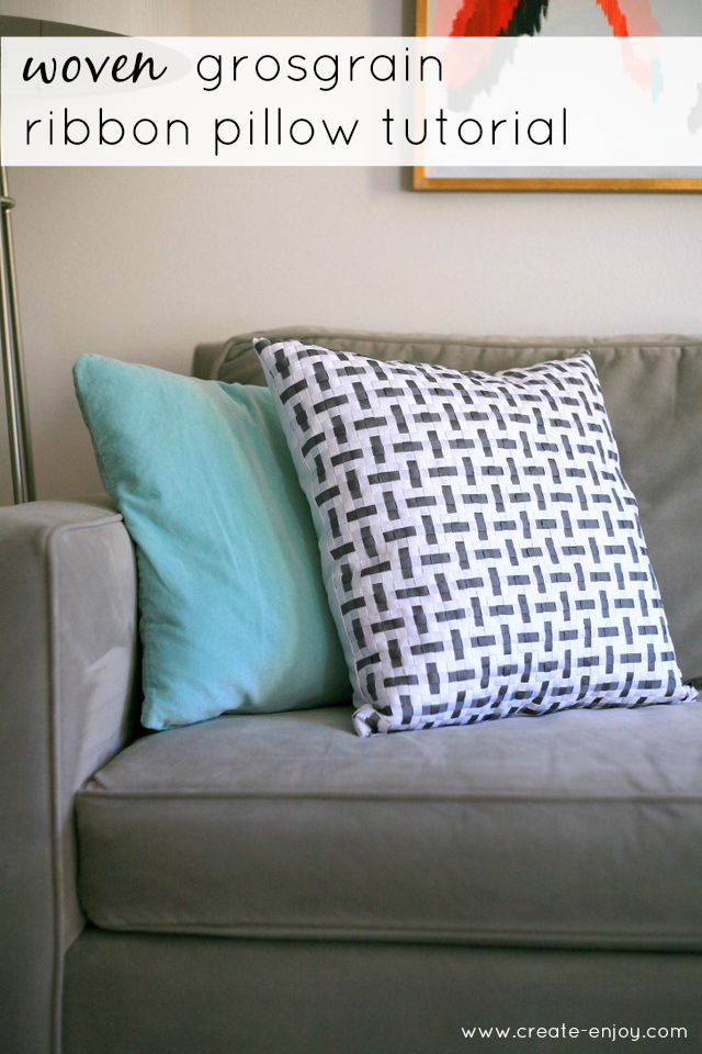 A very cool woven ribbon pillow DIY / Create / Enjoy