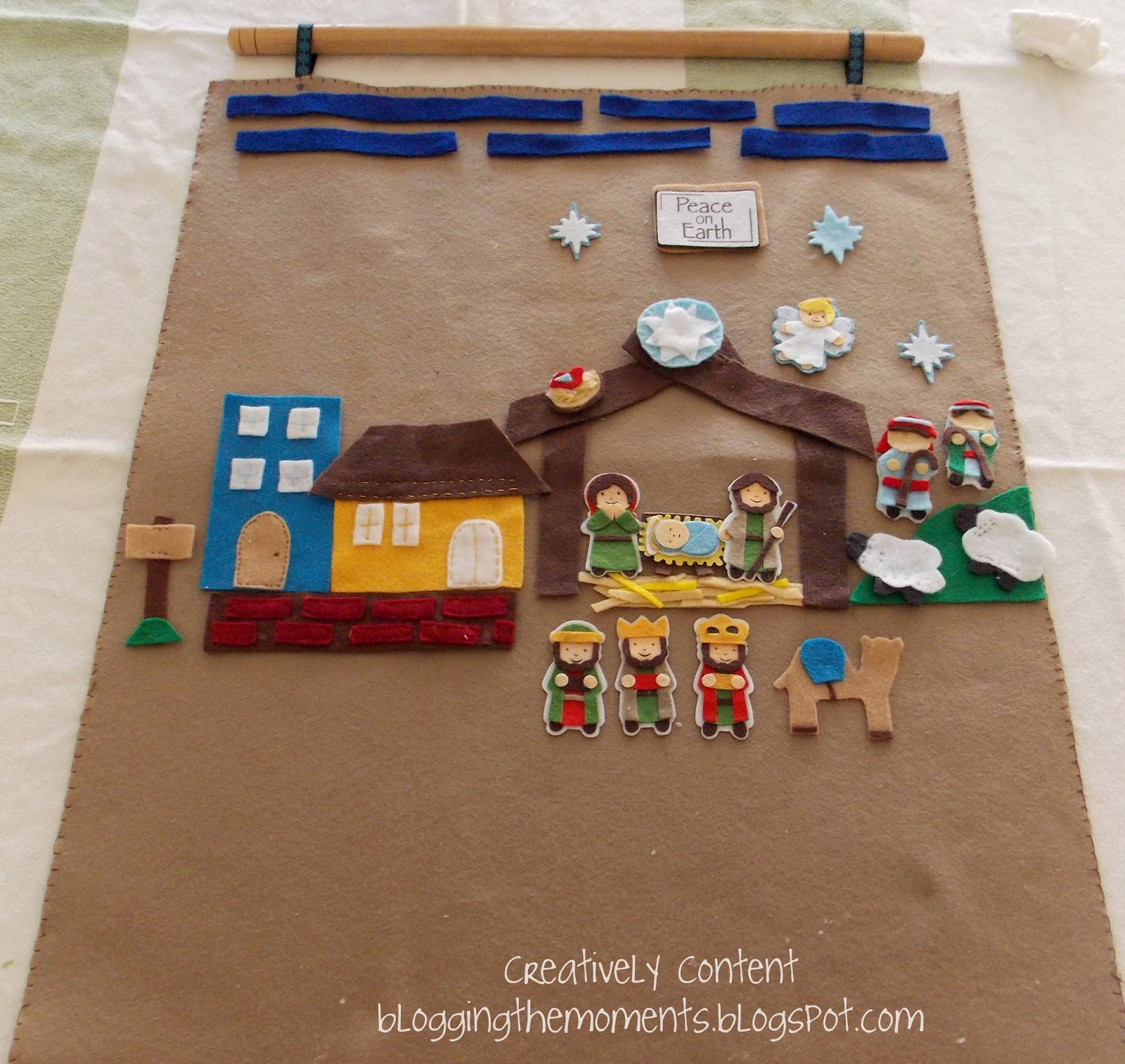 Creatively Content: Felt Advent Calendar -stage 2