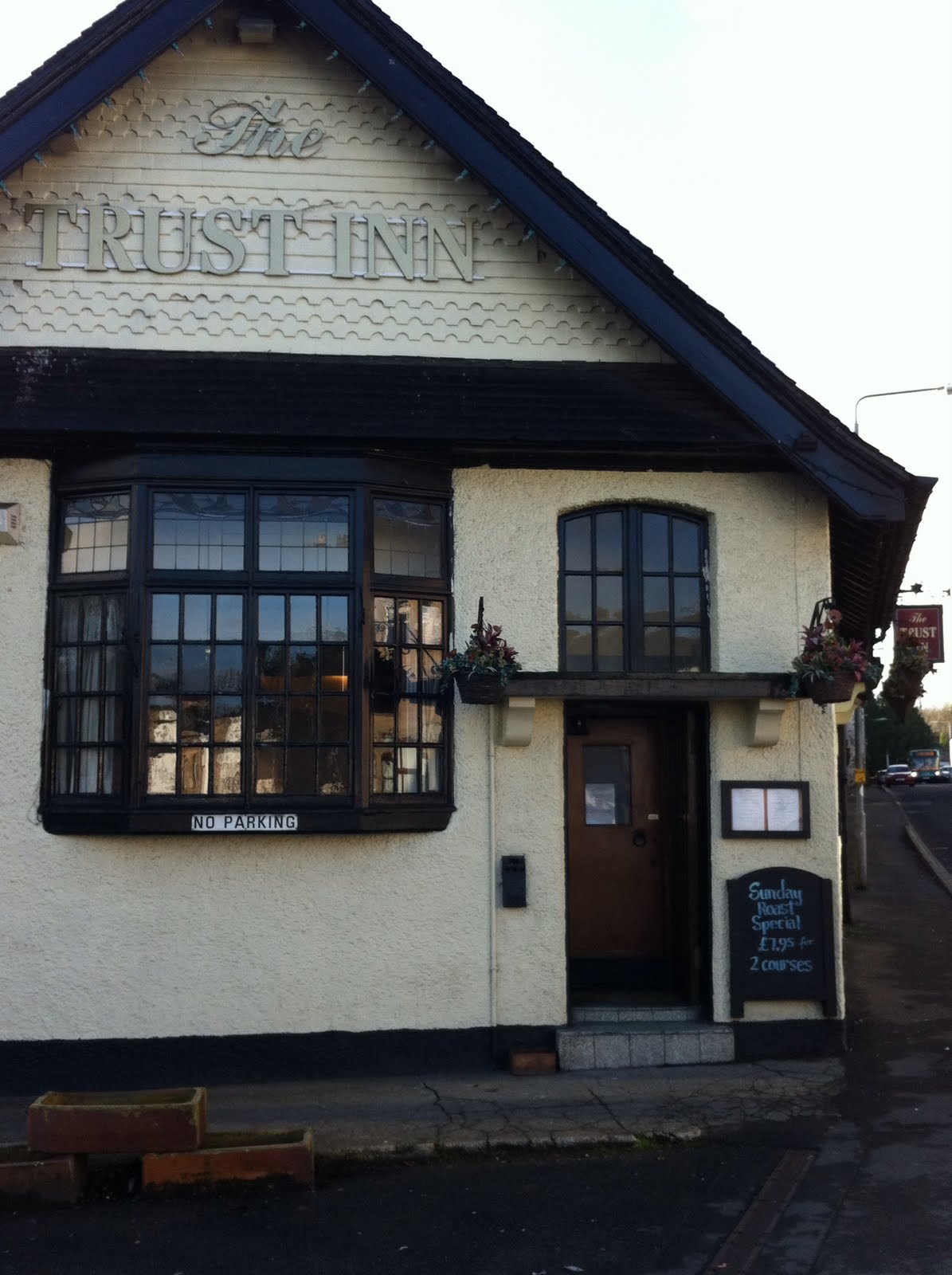 Walking and Crawling Kilbarchan and Houston 5th November 2011