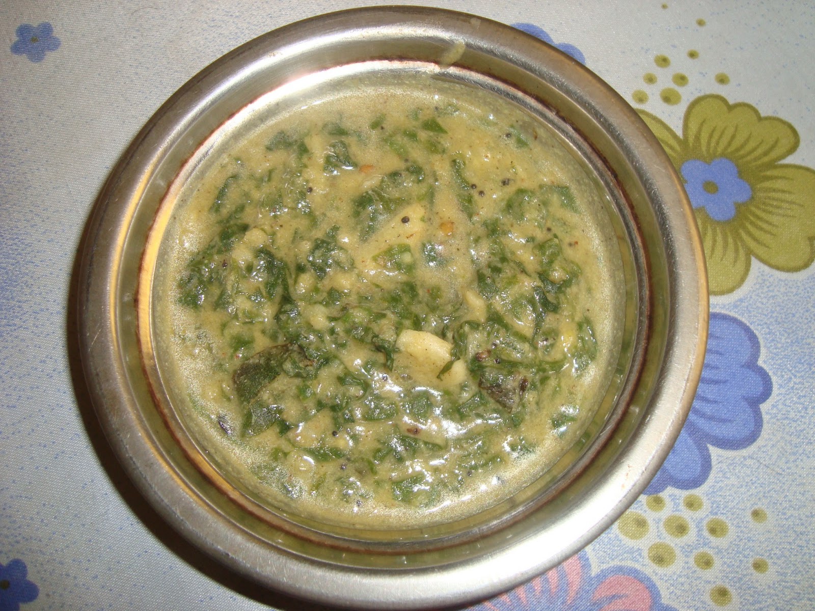En Samayal Ulagham Palak Pepper Kootu