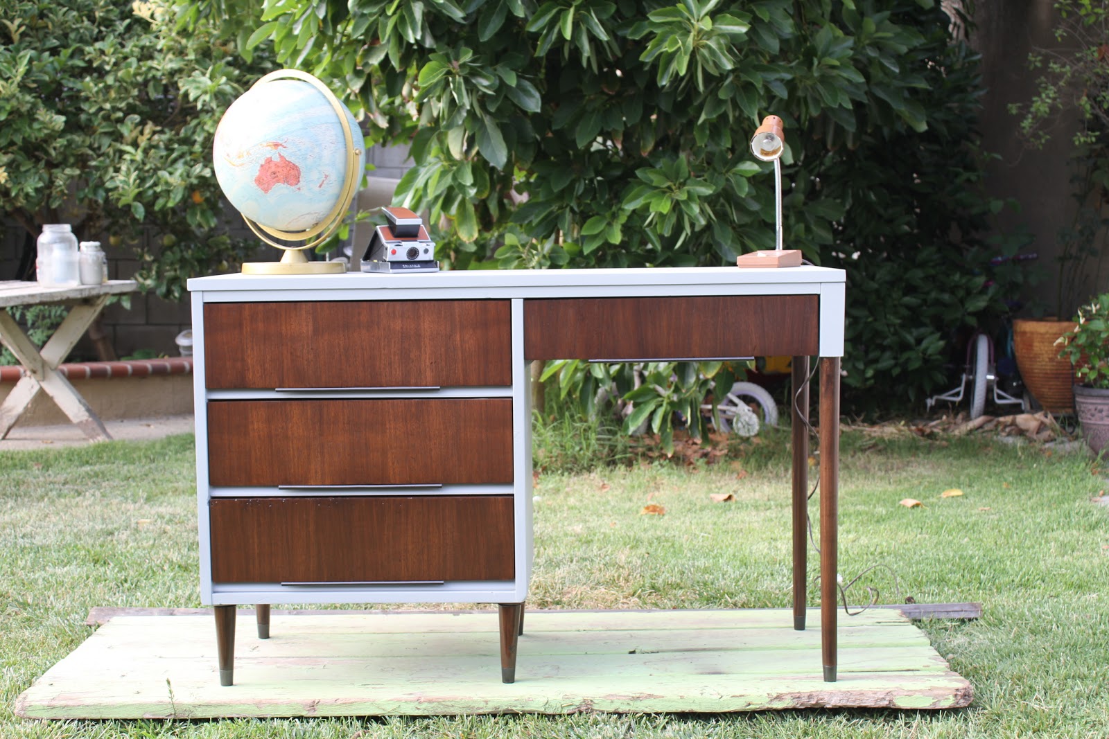 Chateau Revivals Mid Century Makeovers