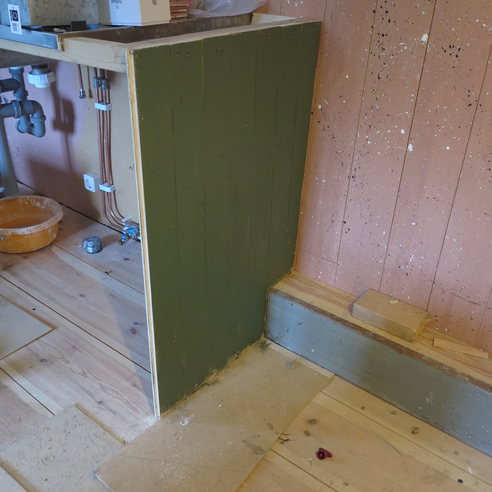 Ett gammalt timmerhus: gammalt kök, gammaldags kök
