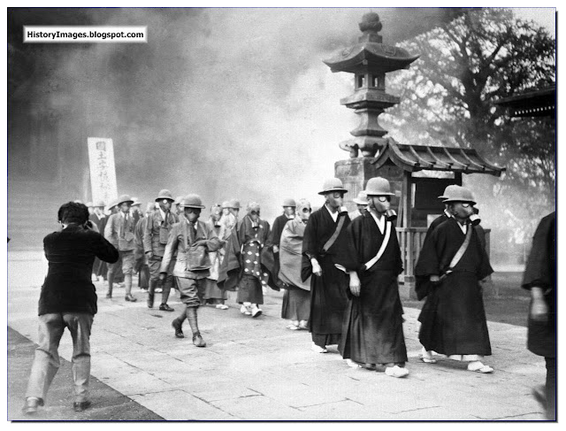 Buddhist monks Temple of Asakusa Great preparing  Second Sino-Japanese War  Tokyo